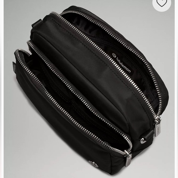 Lululemon Everywhere Crossbody Bag 2L - Picture 2 of 11